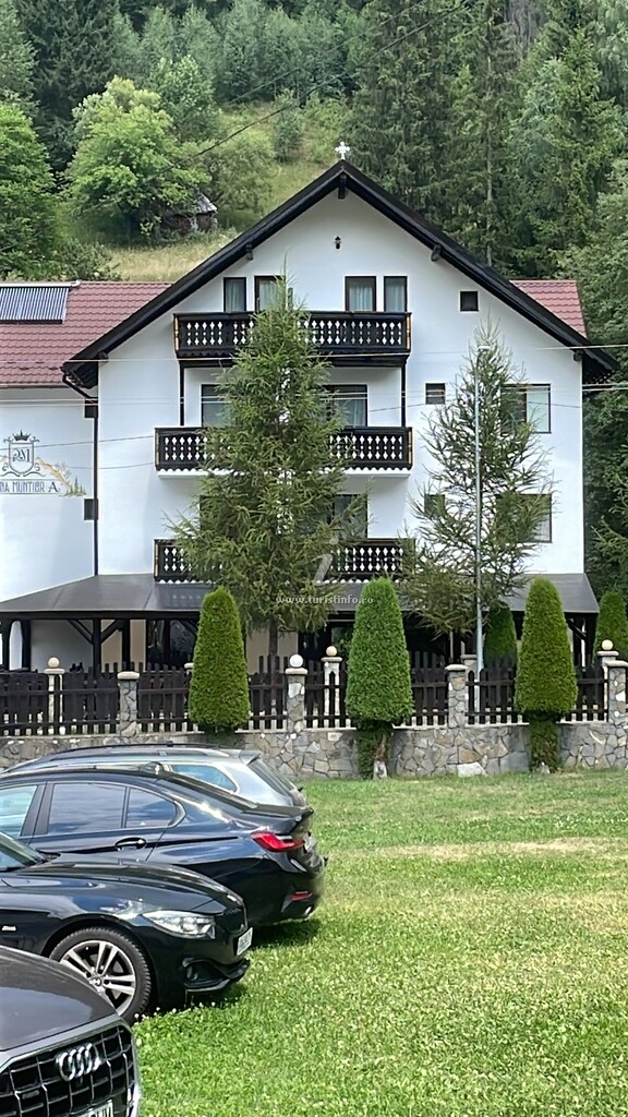 Pensiunea Regina Munților A