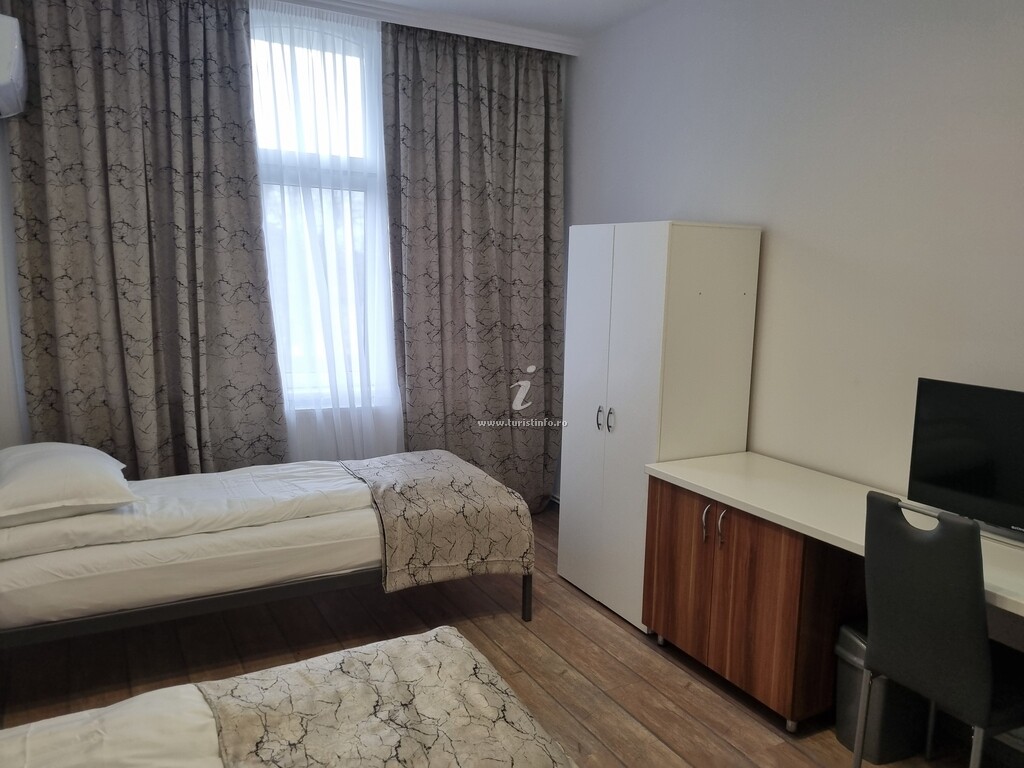 Camere de închiriat Unilux