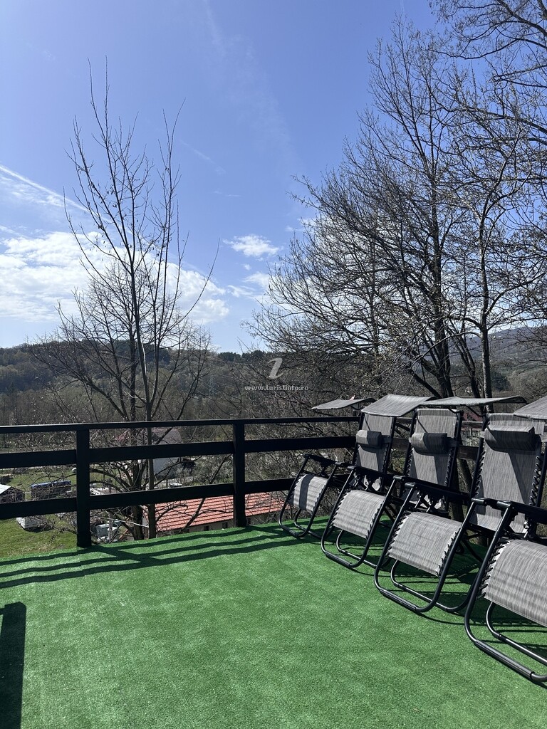 Casa Lupilor 2 Vidraru