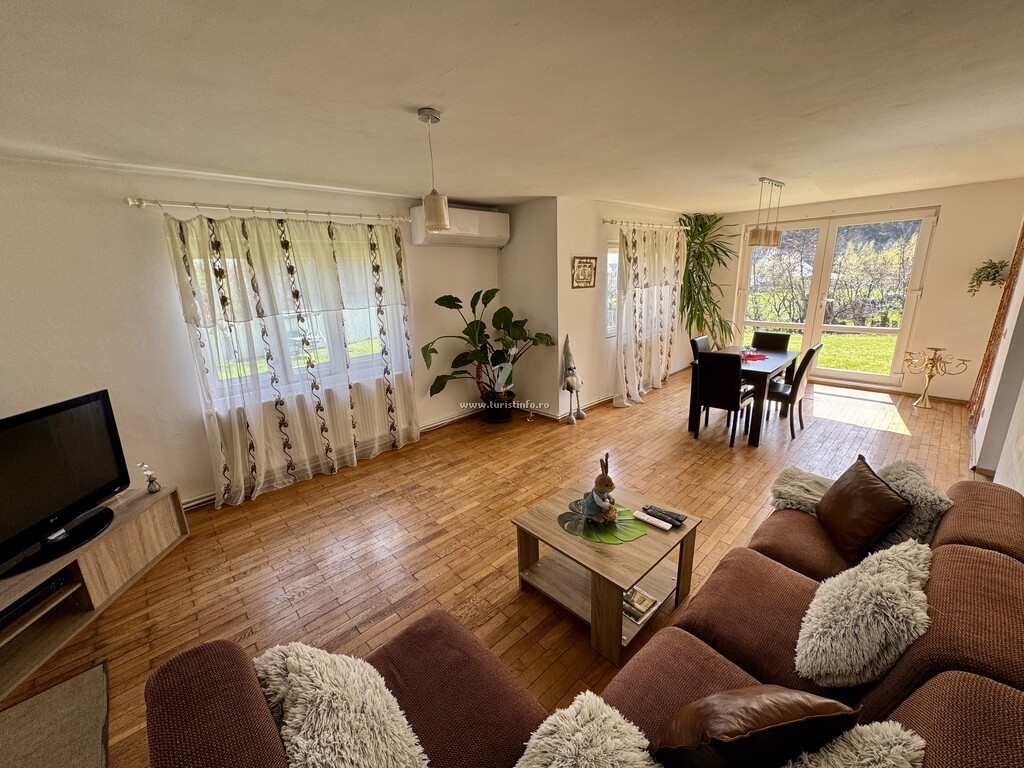 Vila Cozy with a Beautiful View