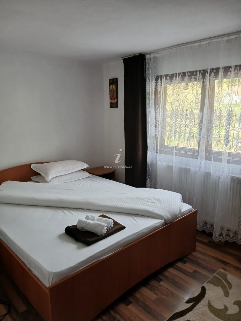 Cabana de lângă Râu