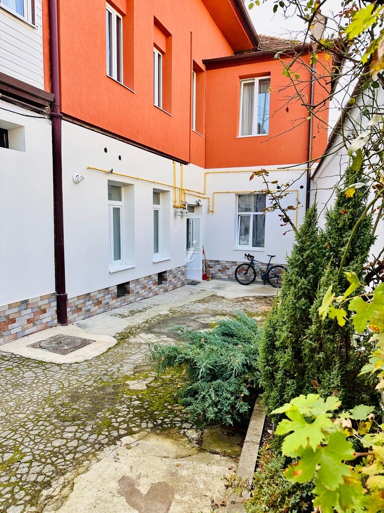 Hotel-Apartament Green House Studios