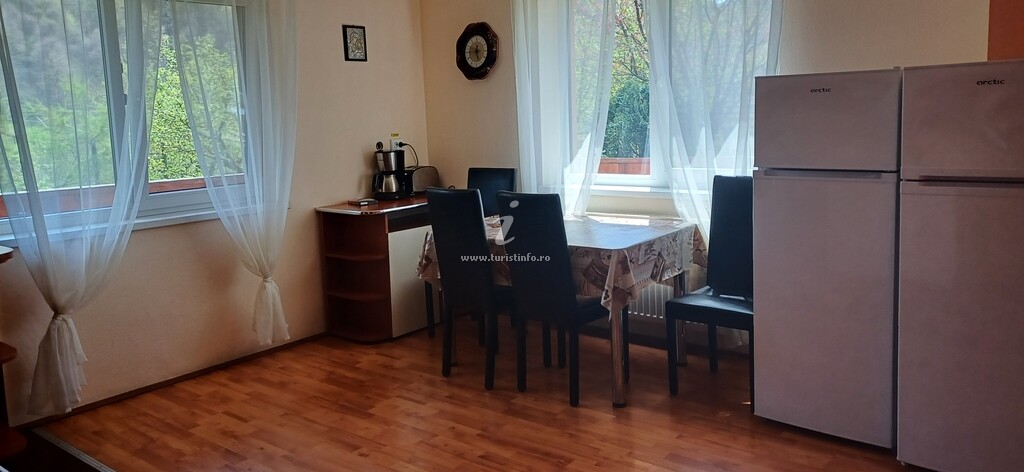 Camere de închiriat Andy