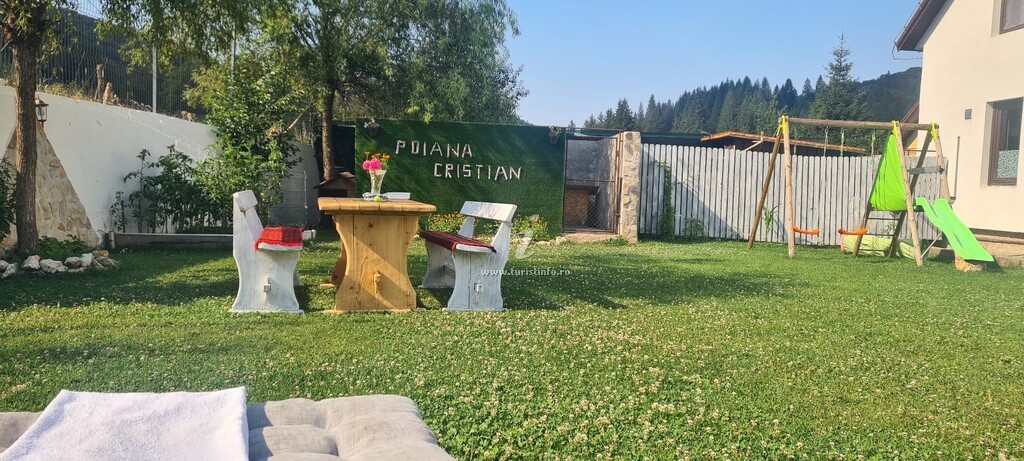 Pensiunea Poiana Cristian