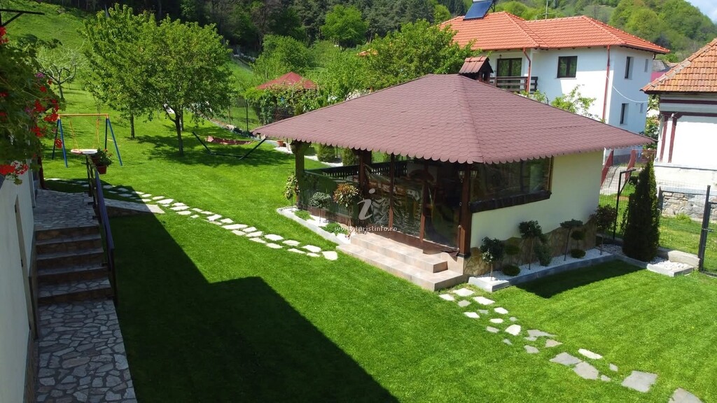 Pensiunea Casa Rareș