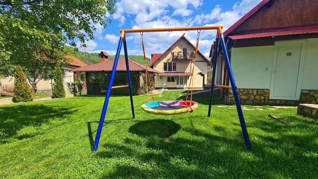 Pensiunea Casa Rareș