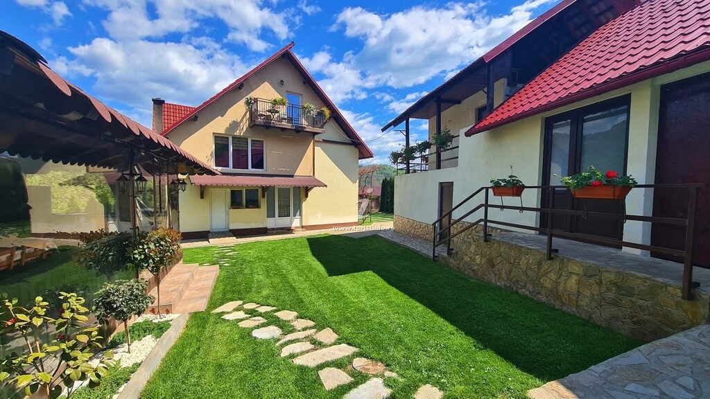 Pensiunea Casa Rareș