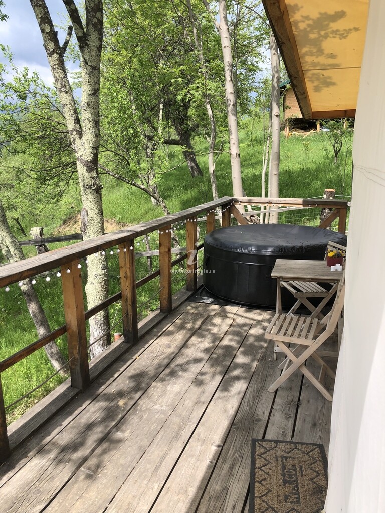 Camping Mesteceni Glamping