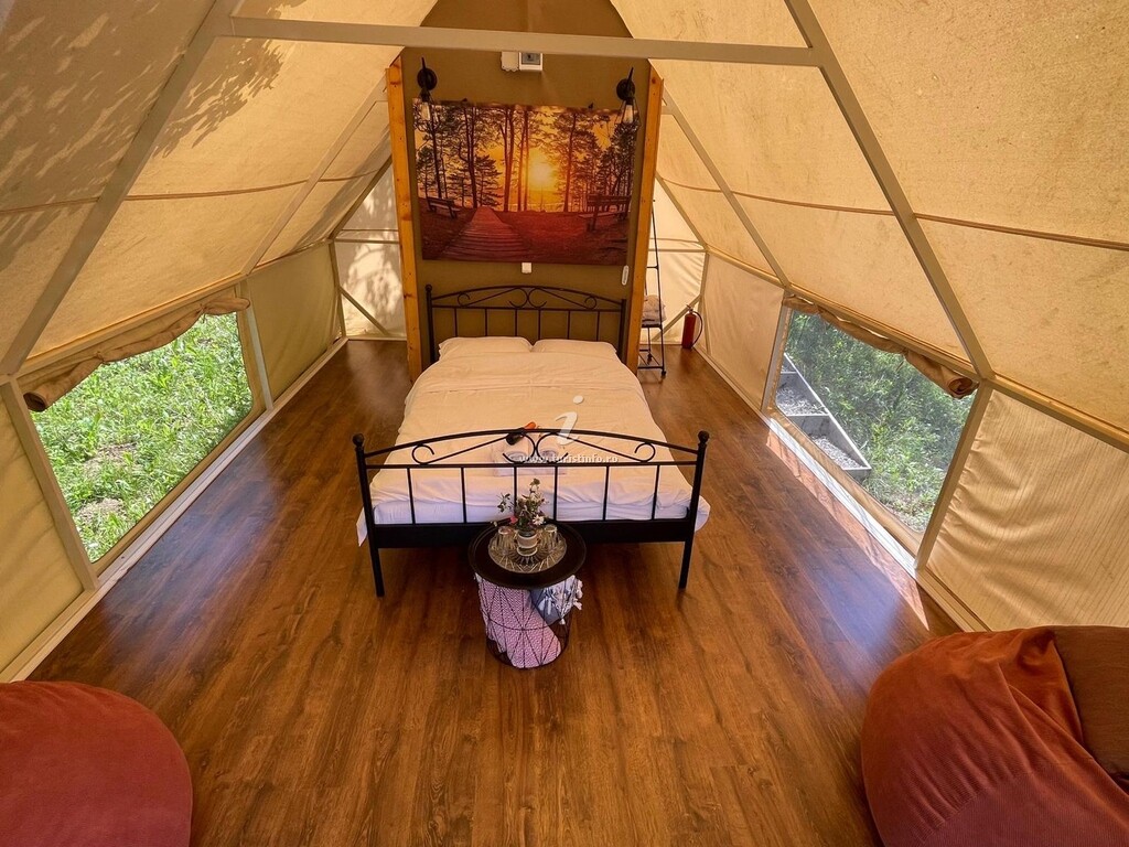 Camping Mesteceni Glamping