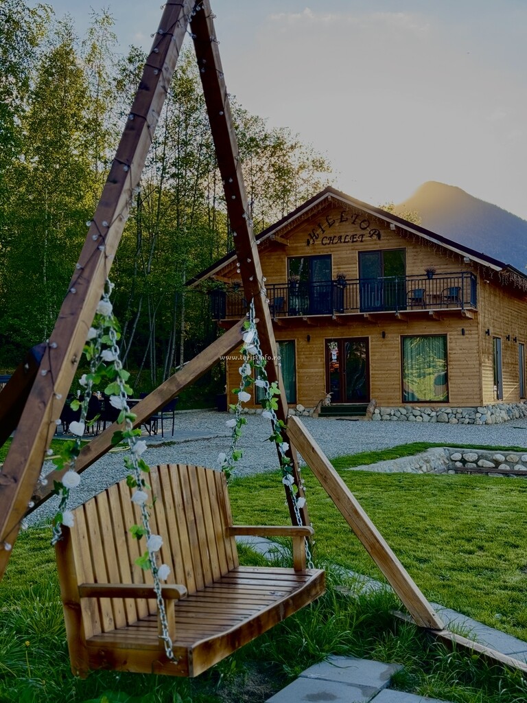 Cabana Hilltop Chalet