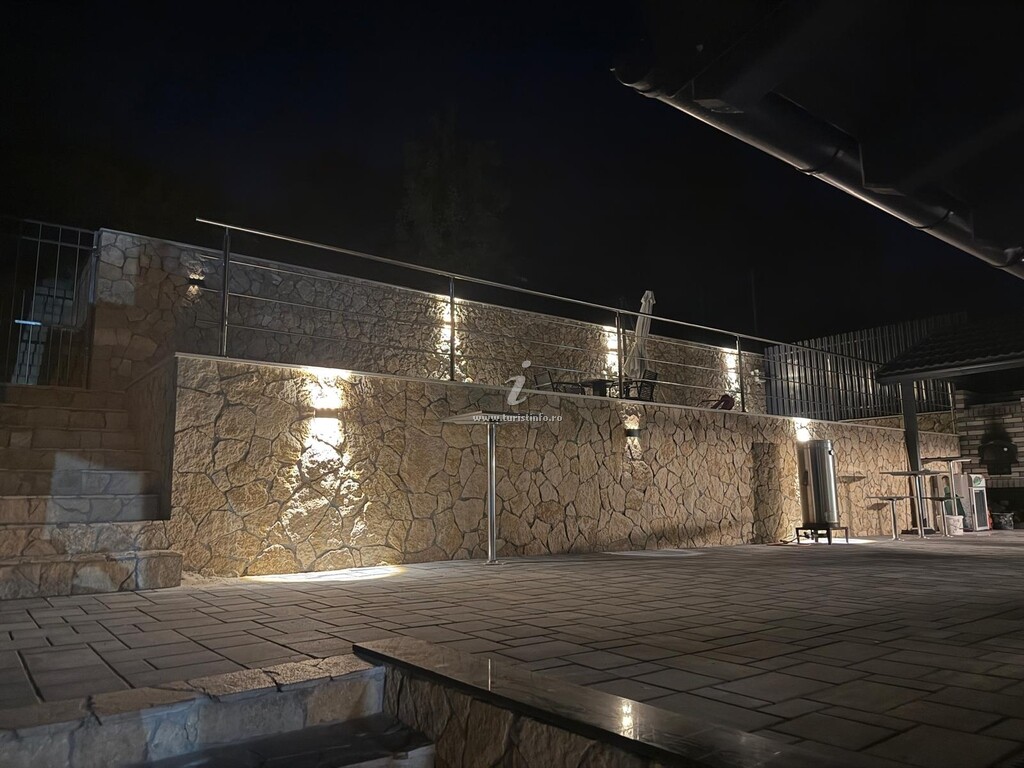 Pensiunea Giulia House