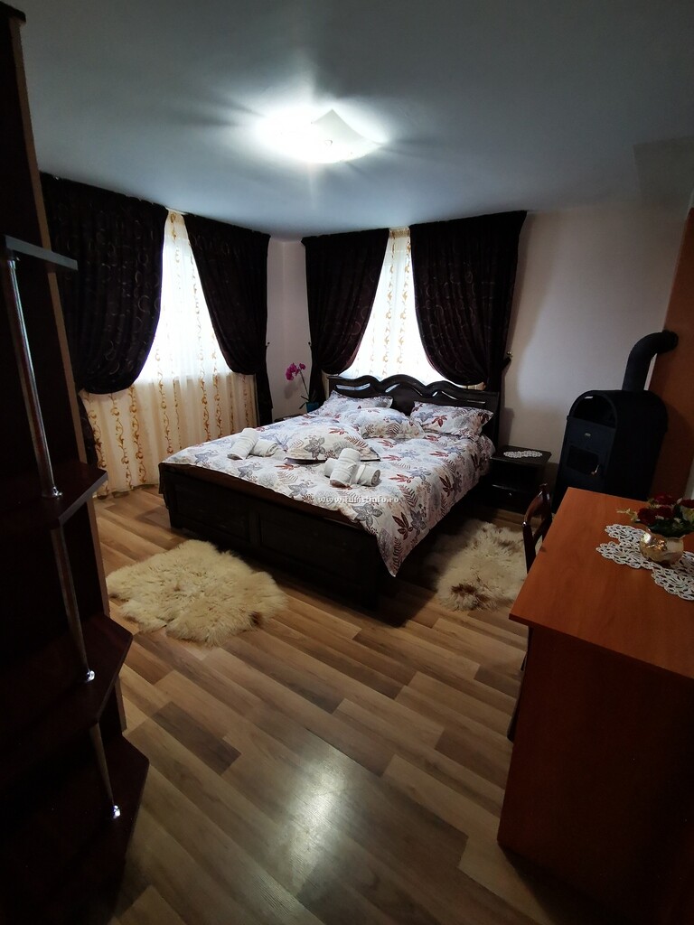 Casa Codrilor