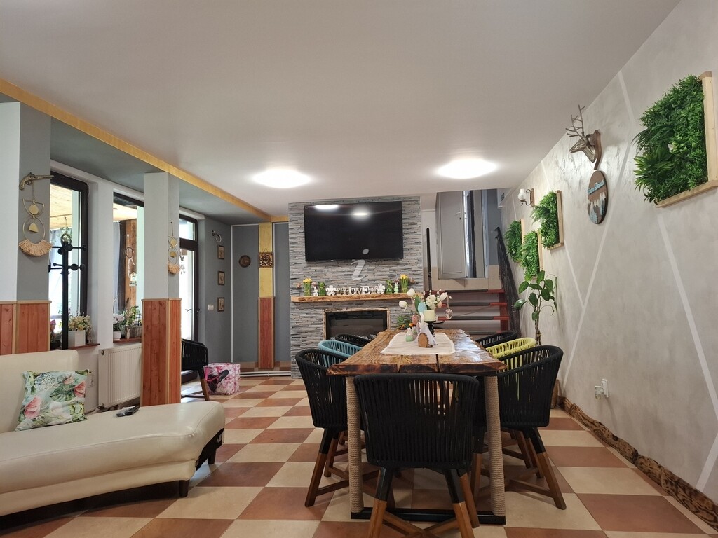 Casa Dakus