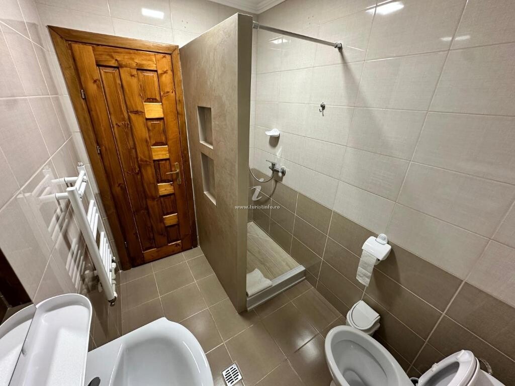 Cabana Zăvoarele