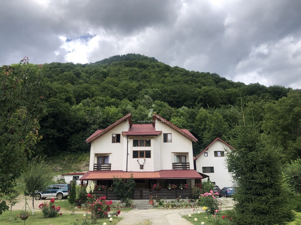 Pensiunea Todi Mansion