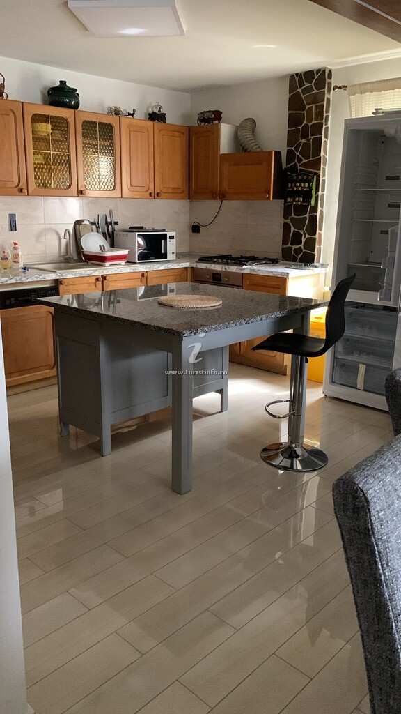 Camere de închiriat Casa Denis