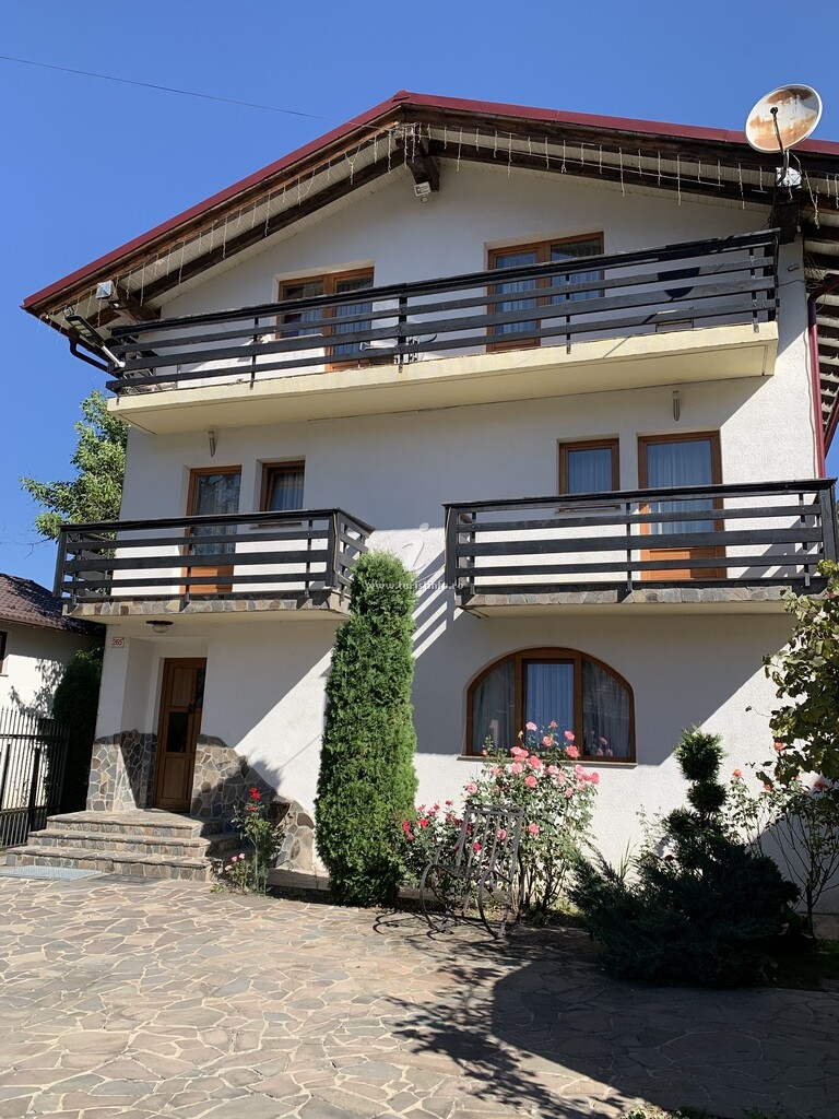 Camere de închiriat Casa Denis