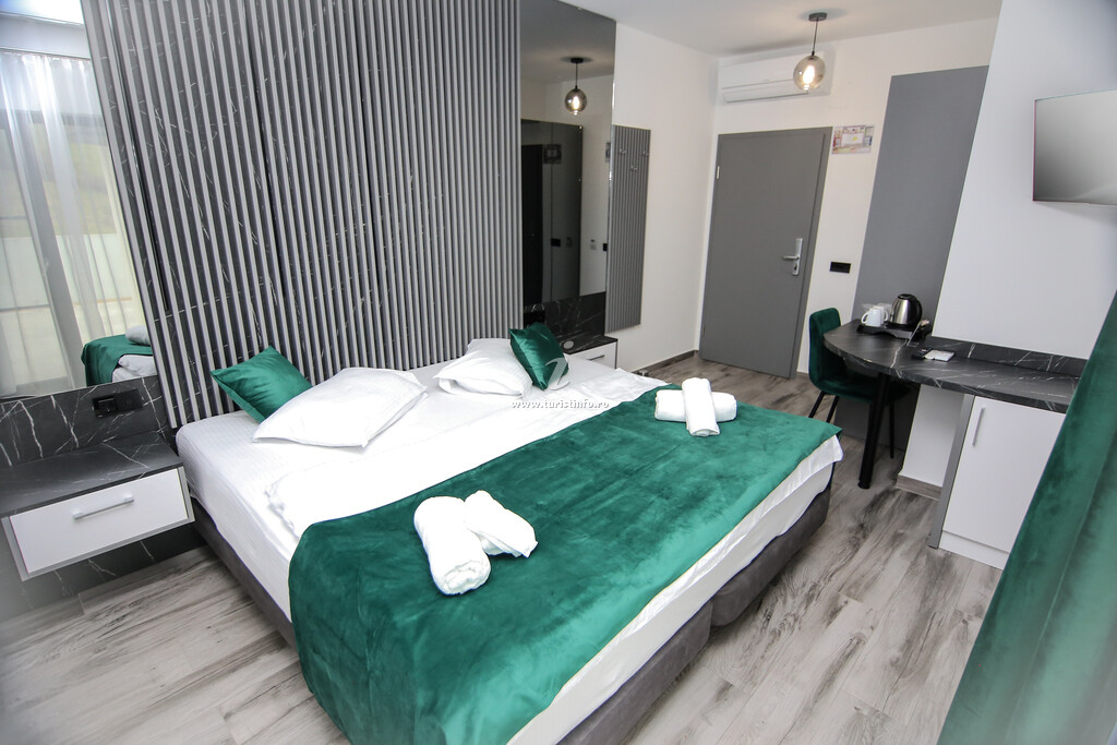 Pensiunea Giulia House
