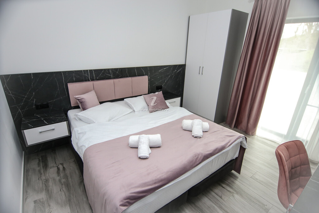 Pensiunea Giulia House