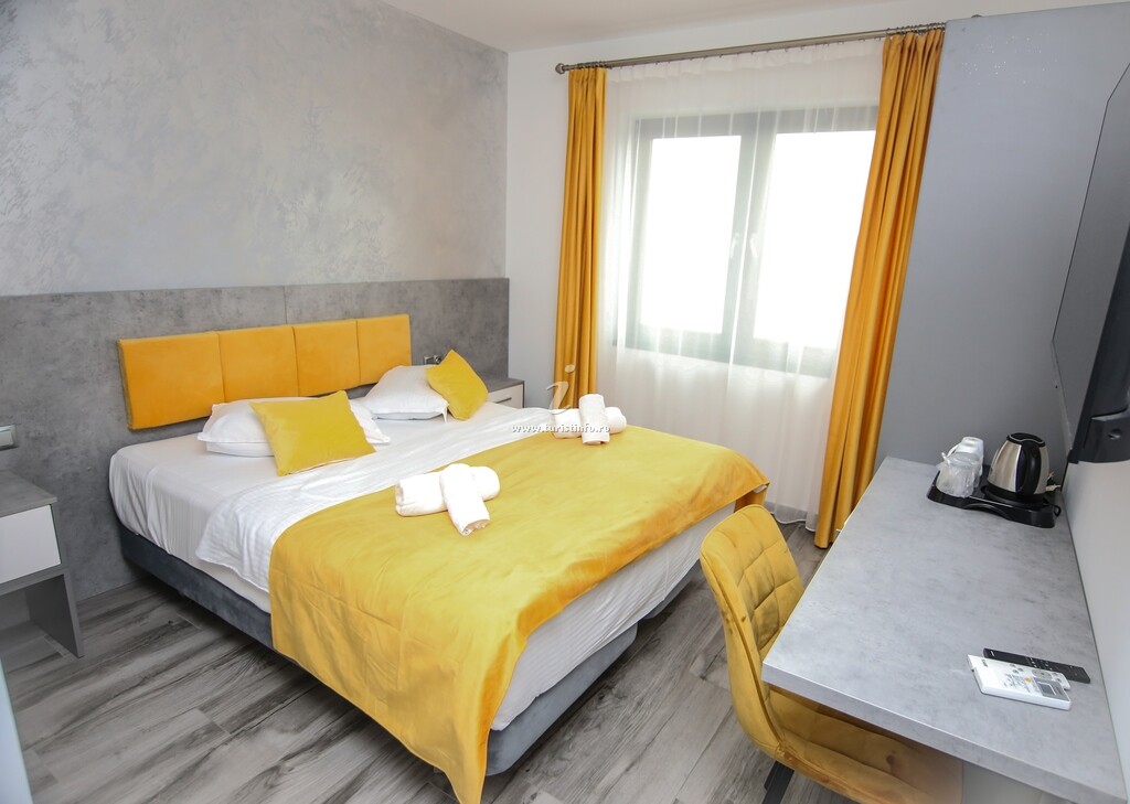Pensiunea Giulia House