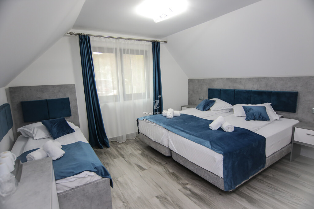Pensiunea Giulia House