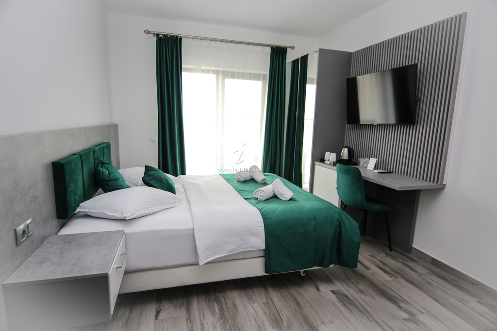 Pensiunea Giulia House
