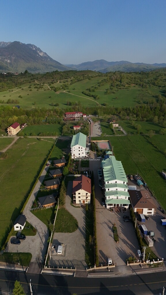 Hotel Deny Inn Resort & Spa