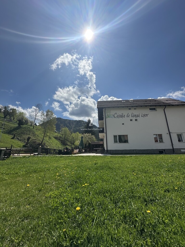 Căsuța de lângă Izvor