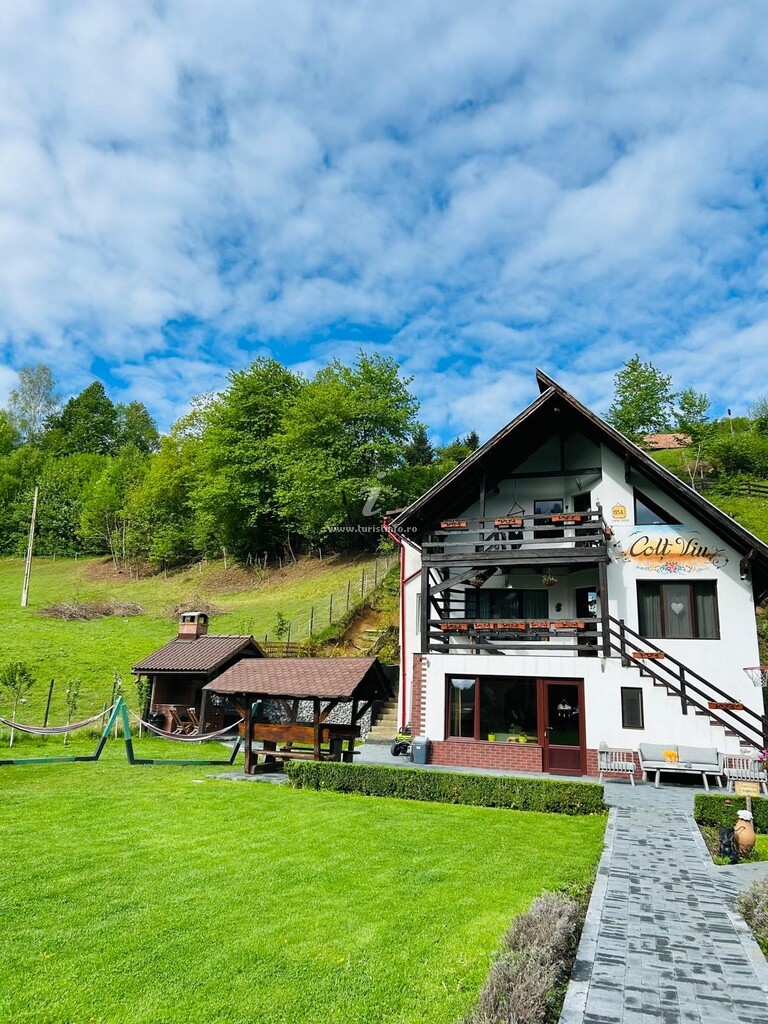 Casa Colț Viu