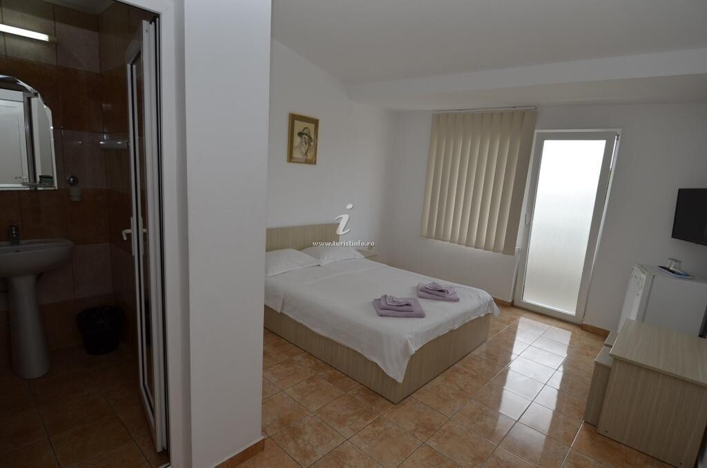 Vila Casa Dinu