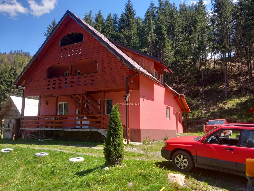 Cabana Armina și Andrei