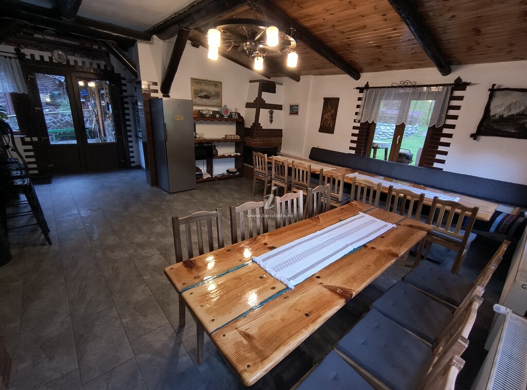 Casa de sub Munte