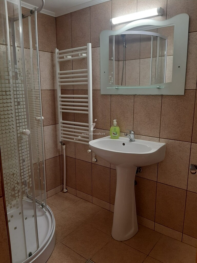 Camere de închiriat Lip și Ely