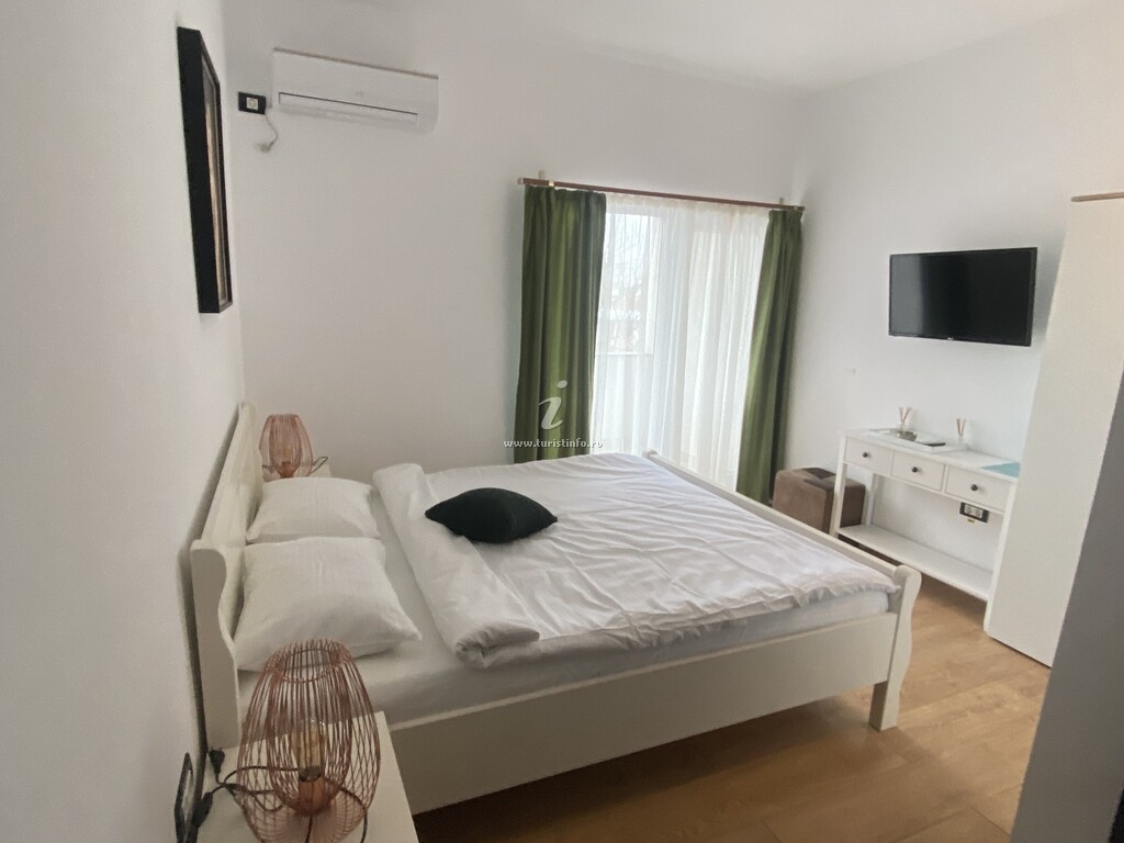 Apartamente Ten și Cosmo
