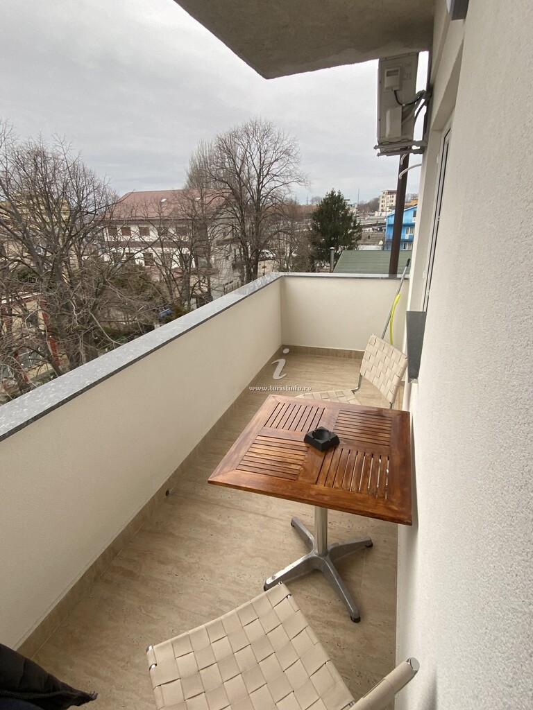 Apartamente Ten și Cosmo