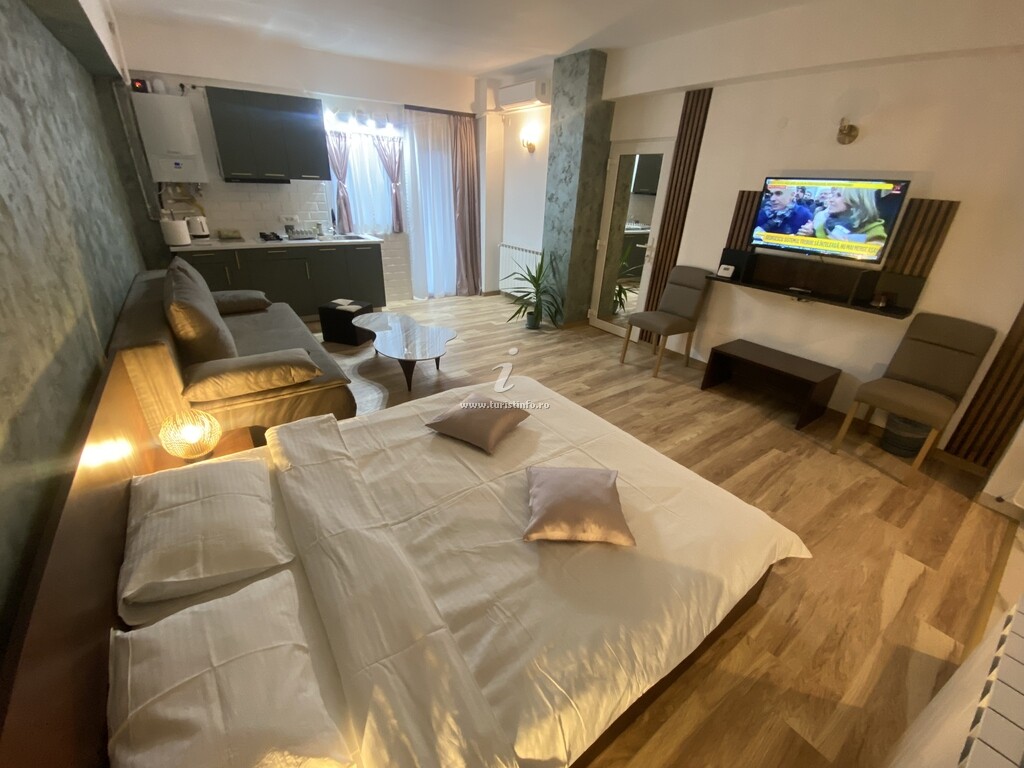Apartamente Ten și Cosmo