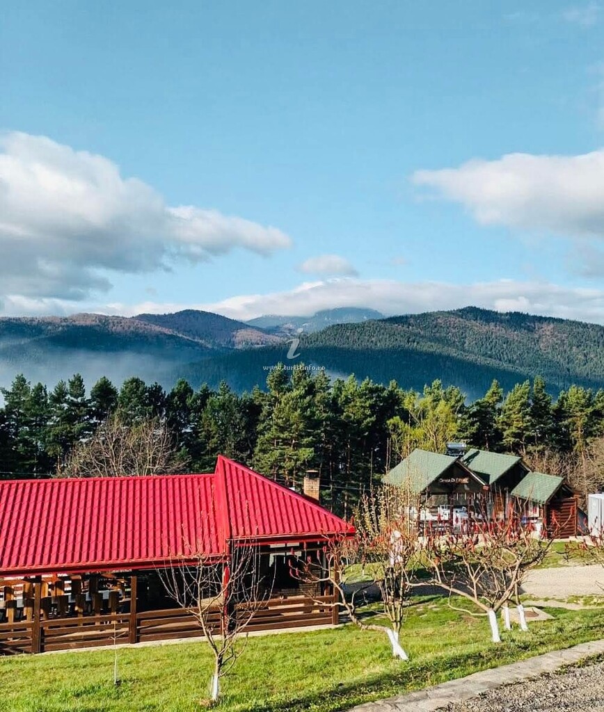 Pensiunea Estival