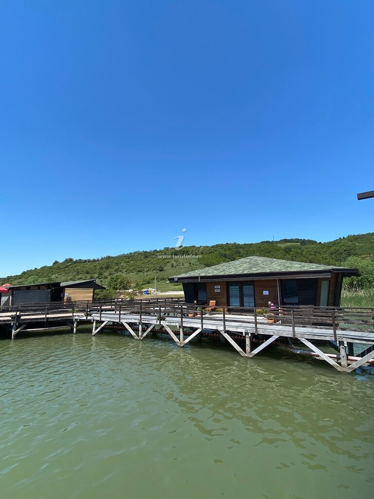 Bungalow-uri Egreta