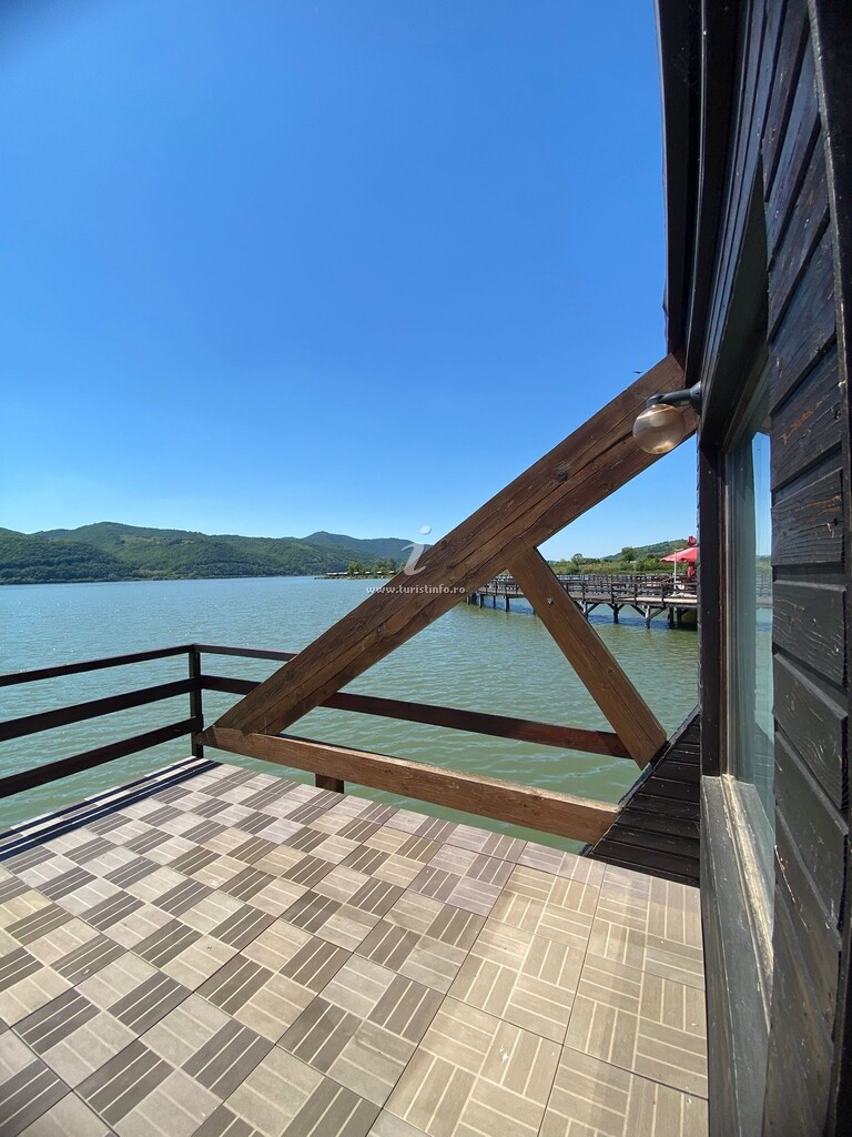 Bungalow-uri Egreta