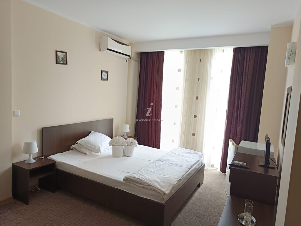 Camere de închiriat Vila Km 0