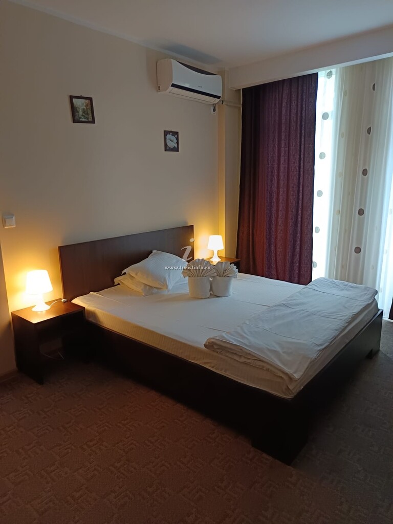 Camere de închiriat Vila Km 0