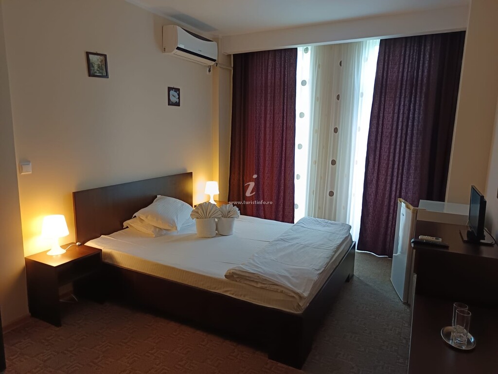 Camere de închiriat Vila Km 0