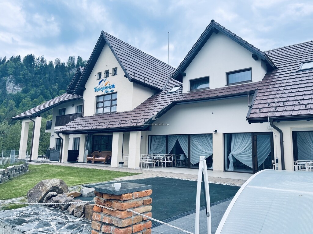 Pensiunea Turquoise House