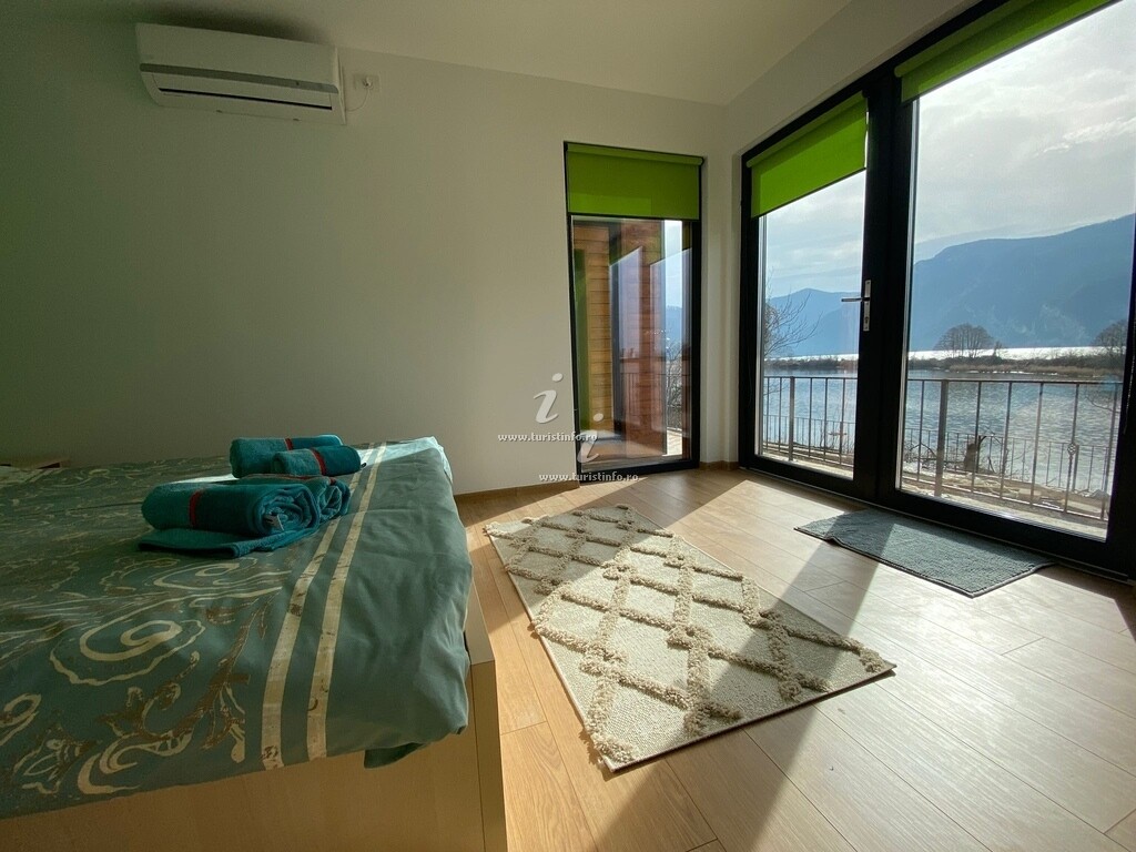 Bungalow-uri Twin Lake House