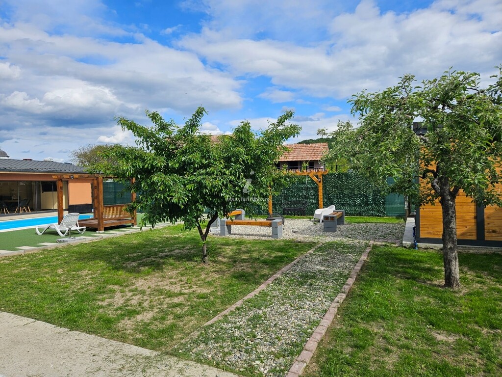 Conacul Tigveni