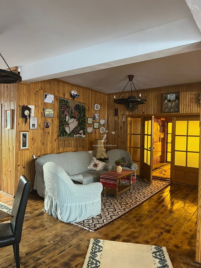 Pensiunea Casa dintre Pini