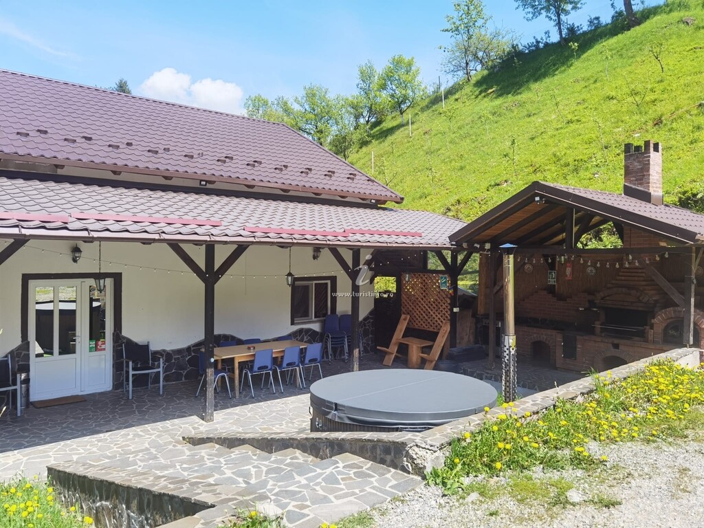 Casa Pietrosu