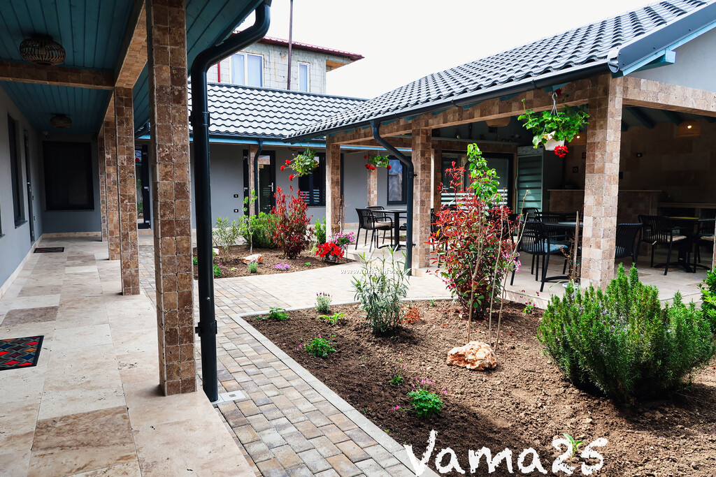 Camere de închiriat Vama 25