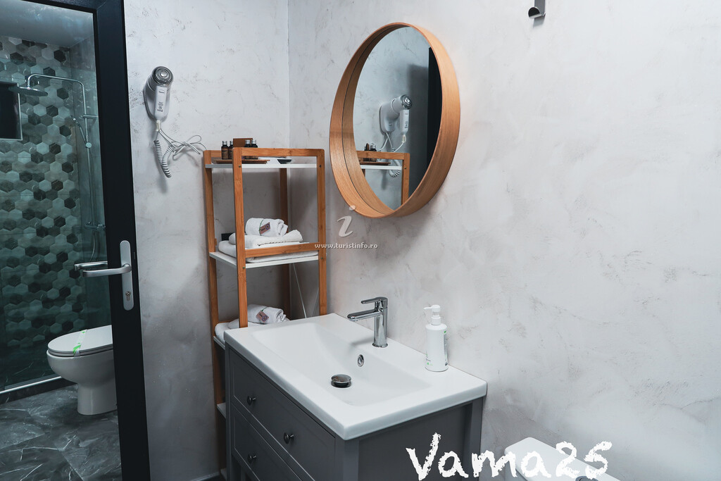 Camere de închiriat Vama 25