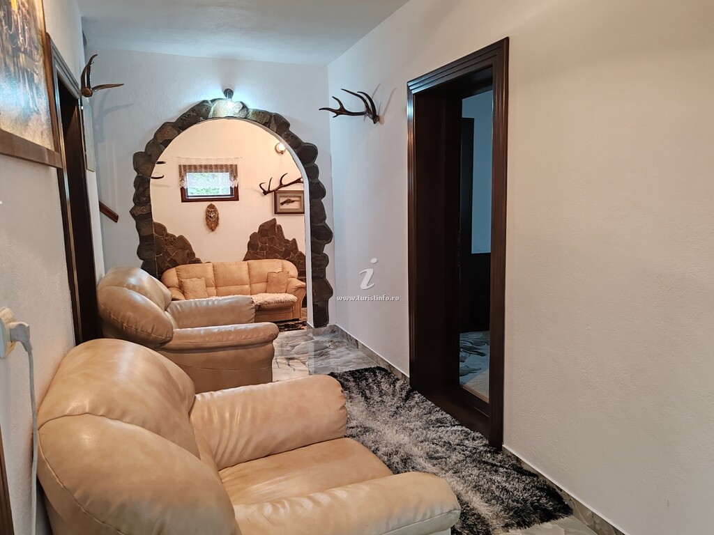 Cabana de lângă Râu